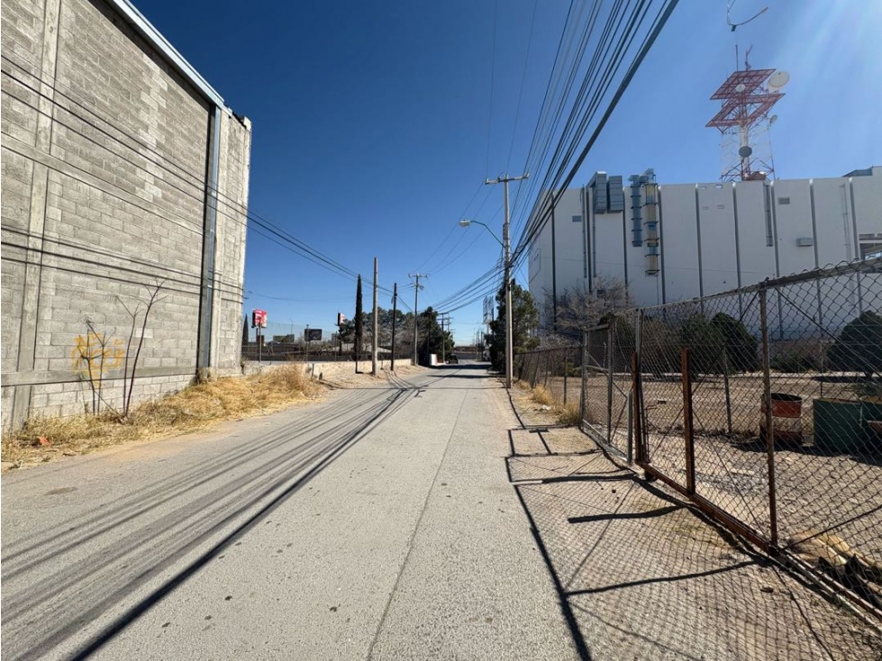 Terreno con malla a metros de la Avenida Tecnologico. Juárez Chih. — foto 4