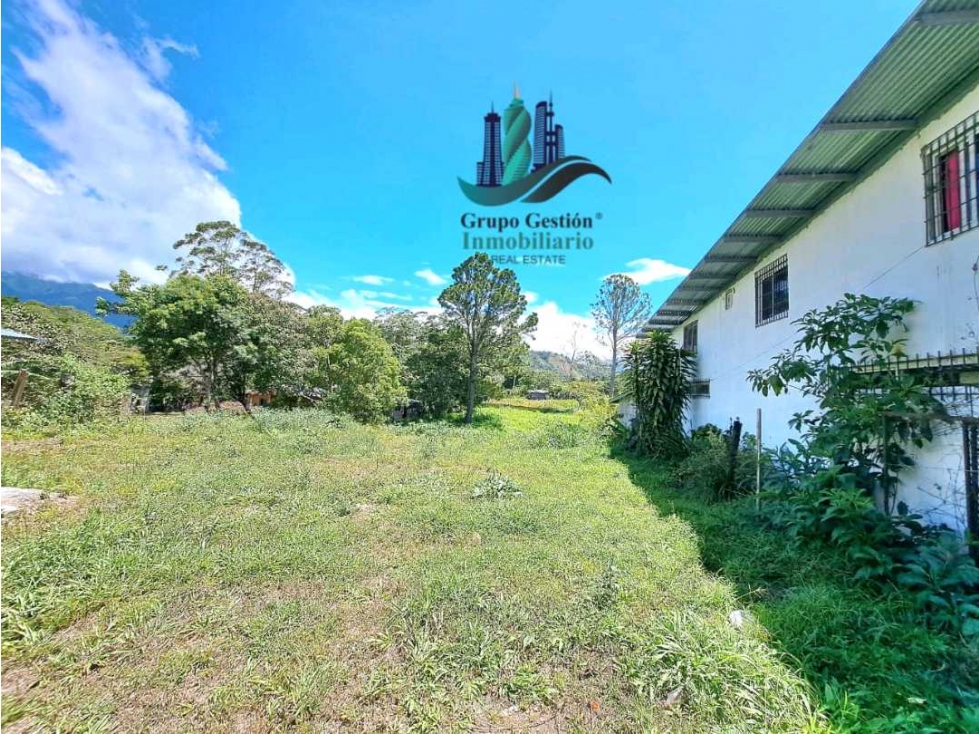 SE VENDE TERRENO, CERCADA, CERCA DE SAN BENITO - 2