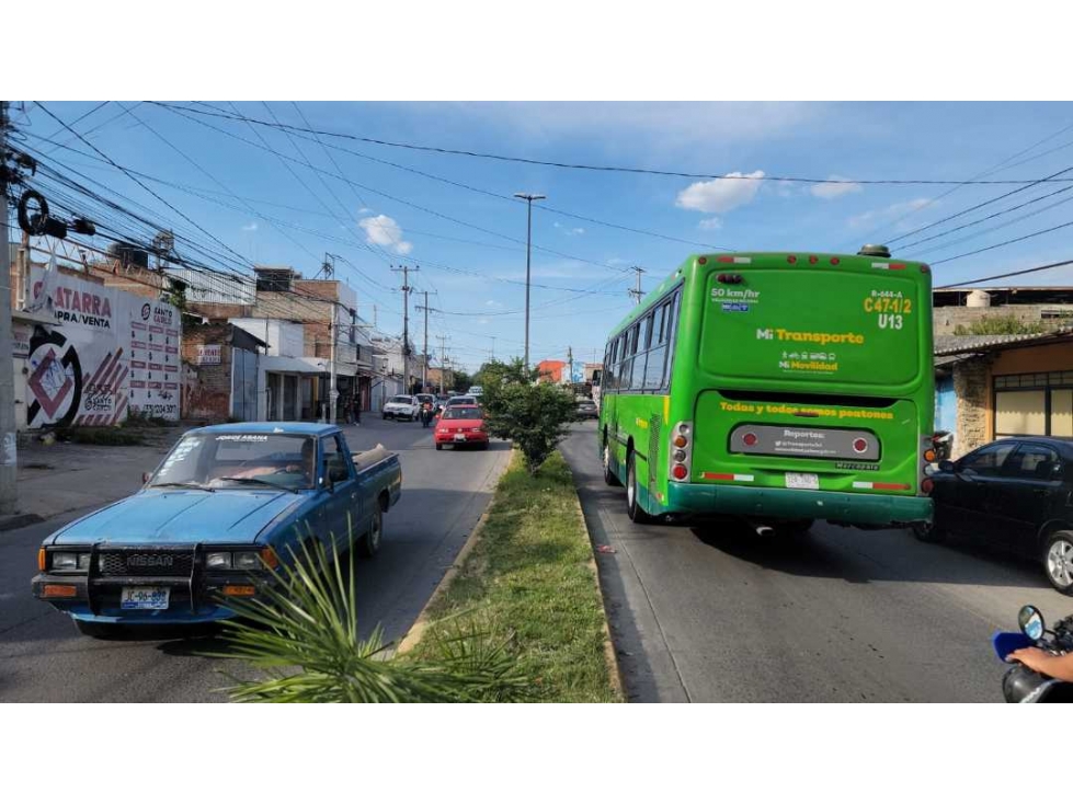Terreno de 400 m² en renta sobre Av. Juan de la Barrera - 3