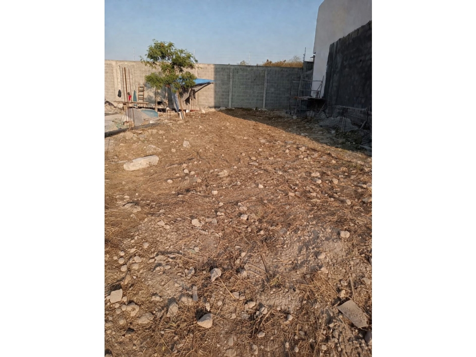 Terreno en venta en Santoral III con Permiso Construcción — foto 3