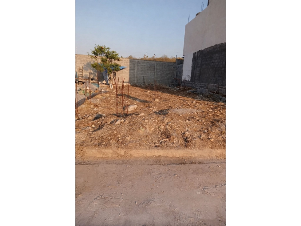 Terreno en venta en Santoral III con Permiso Construcción — foto 4