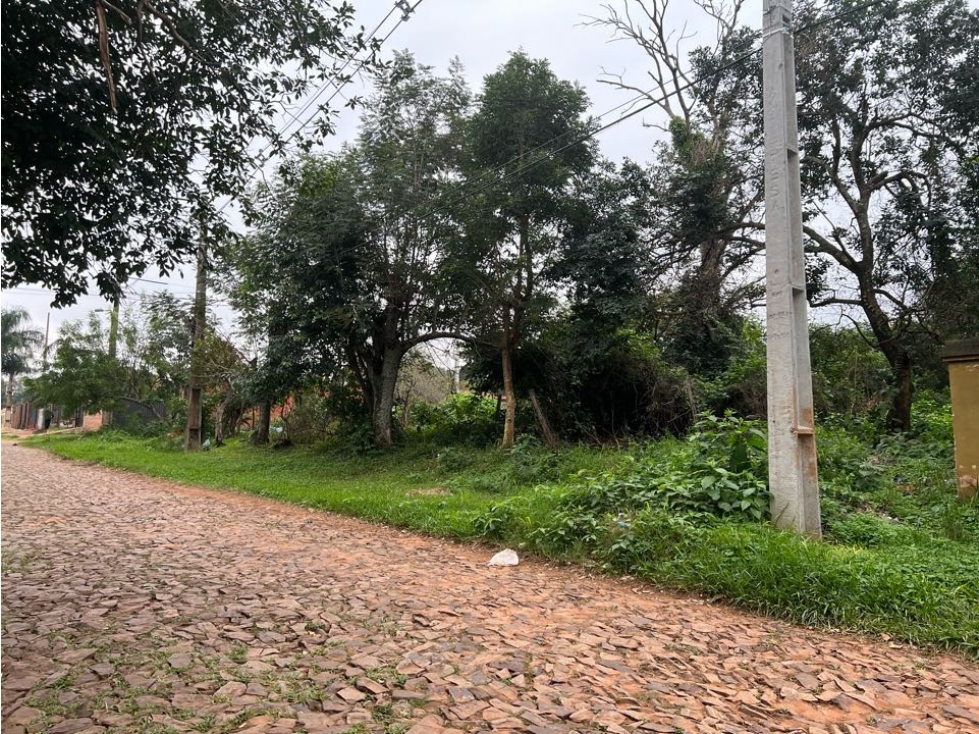 Terreno en esquina ideal para construcción de dúplex-Ruta Luque Areguá - 1
