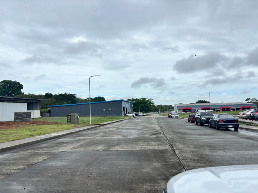 TERRENO EN PARQUE INDUSTRIAL / TOCUMEN STORAGE COMPLEX / 2,500 M2 - 4