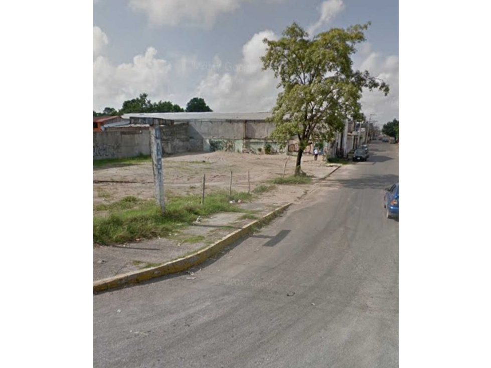 Terreno en Renta en Esquina sobre Carretera Circuito del Golfo. - 3