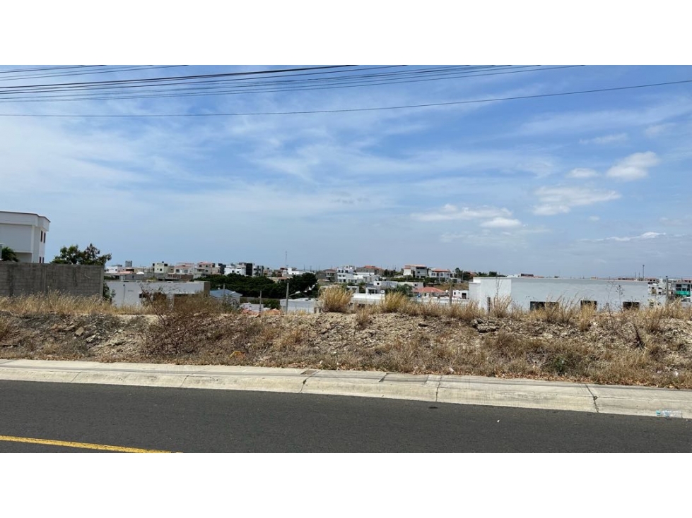 TERRENO EN URBANIZACIÓN ALTOS DE MANTA BEACH, SUR DE MANTA - 3