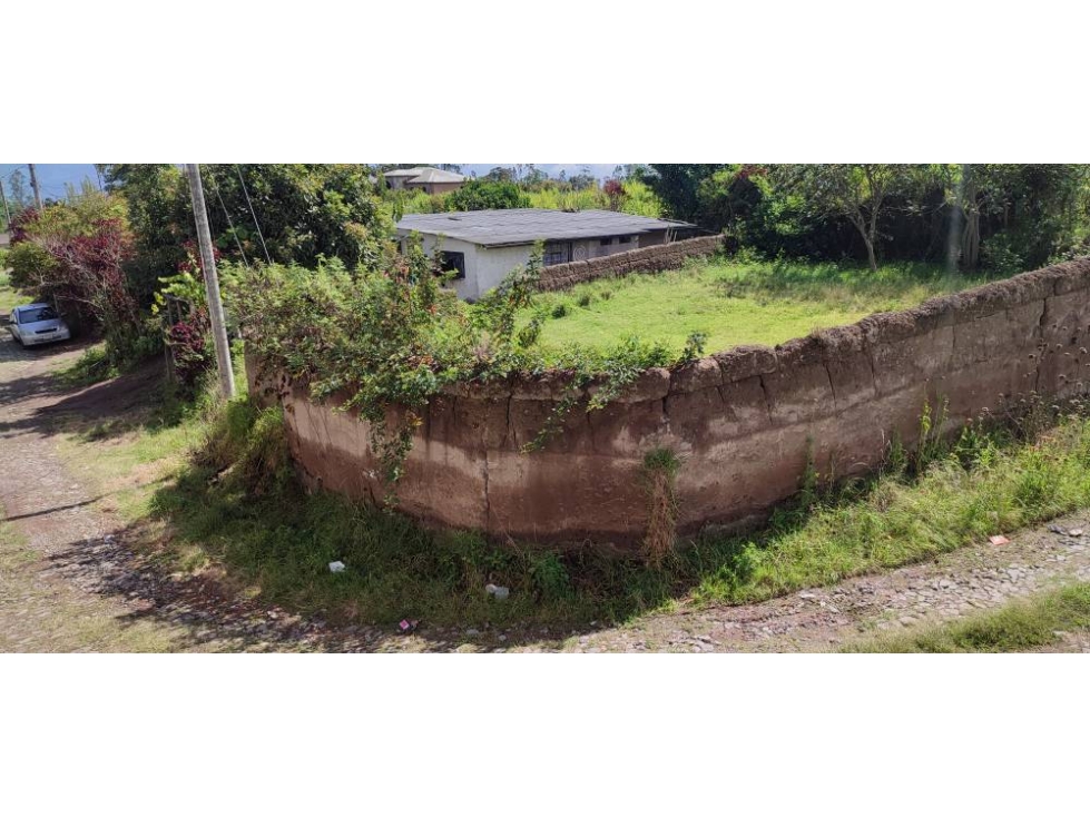 Terreno en venta 384M2 en Atuntaqui Andrade Marin - 3