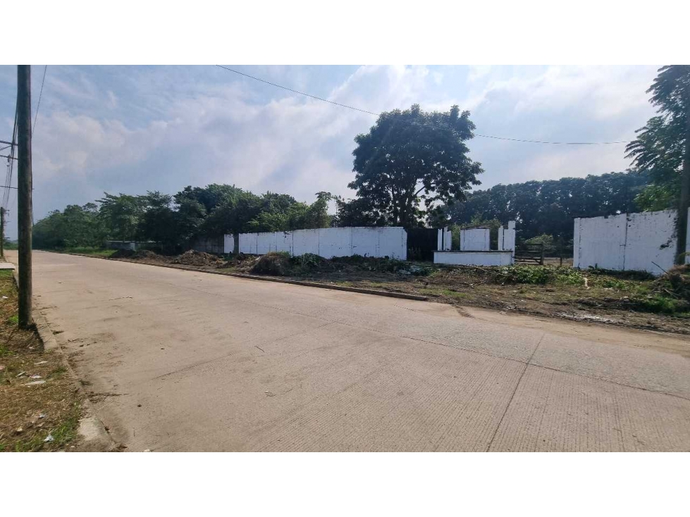 Terreno en Venta. bandeado en Prol. De Vicente Guerrero. - 5