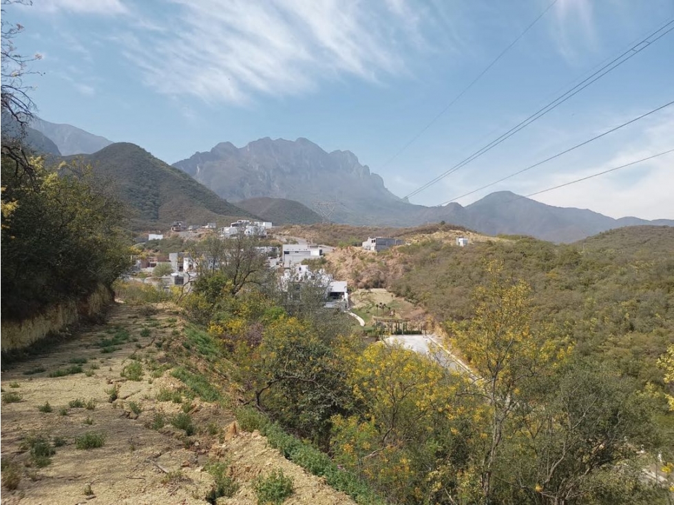 Terreno en venta bosques de valle alto carretera nacional Monterrey