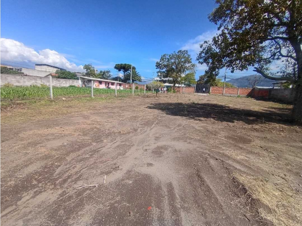 Terreno en venta en el barrio Santa Ana, Tumbaco, con 2.575 m² - 4
