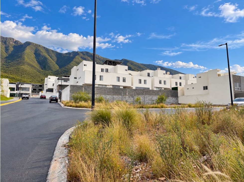 Terreno en venta en esquina en la Joya de la Montaña - 1