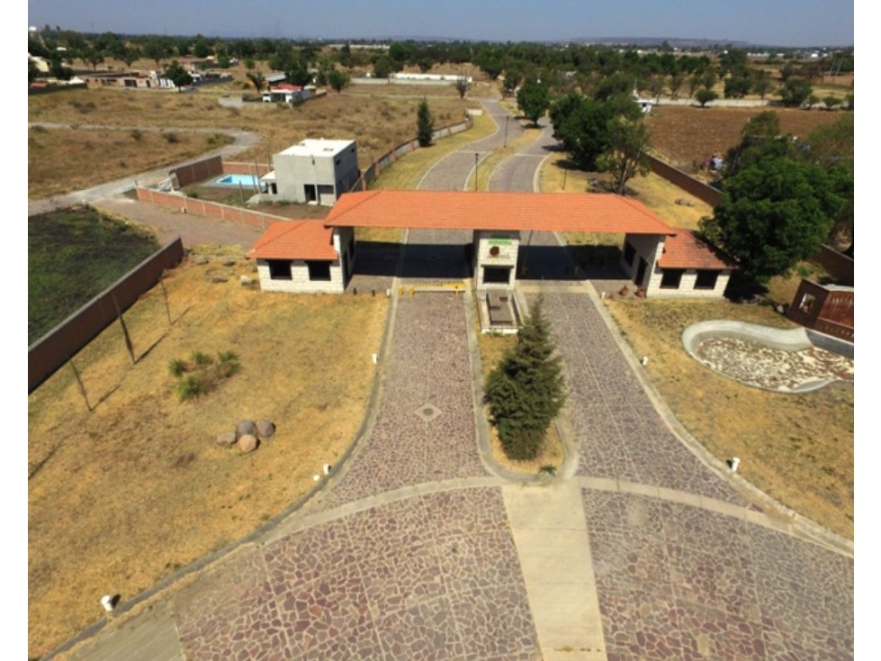 Terreno en Venta en Fraccionamiento Los Nogales, Silao | ¡Construye Ya - 1