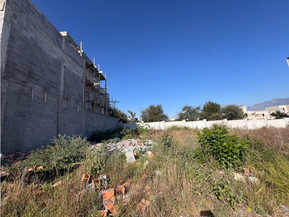 Terreno en venta en Porto Cumbres en García - 2