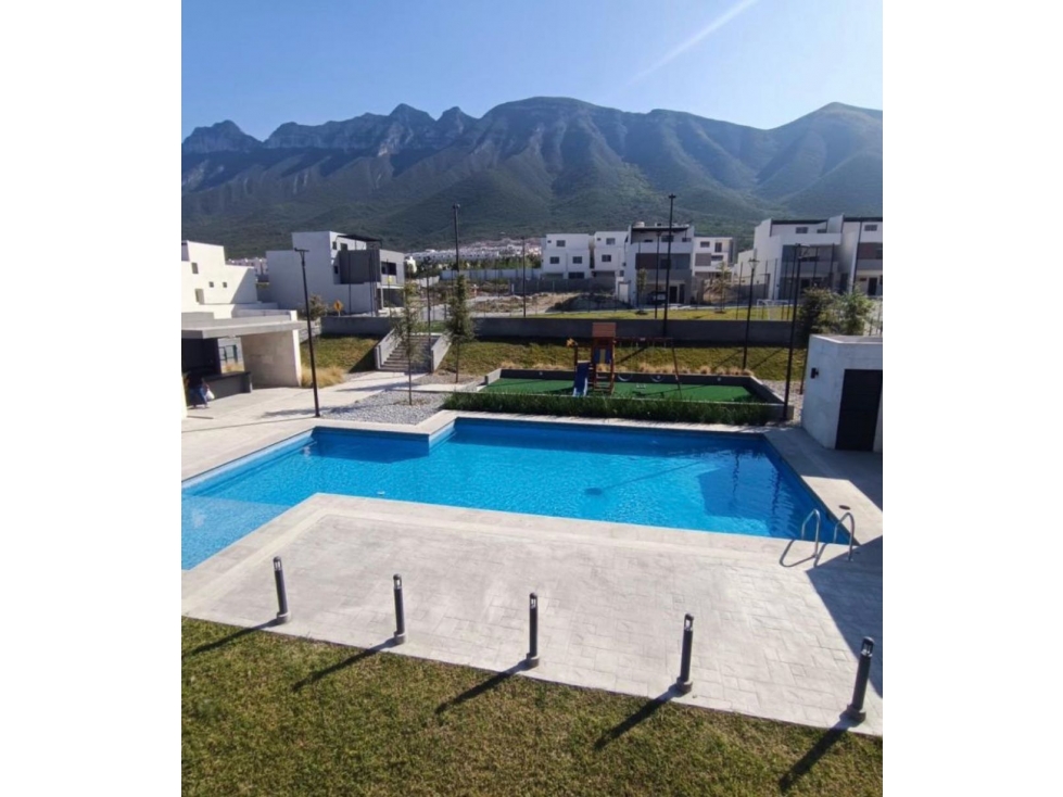 Terreno en venta en Porto Cumbres en García - 4