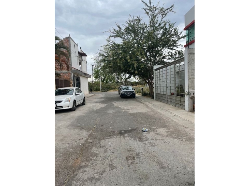 Terreno en venta en CASAS DE ALTOS - 5