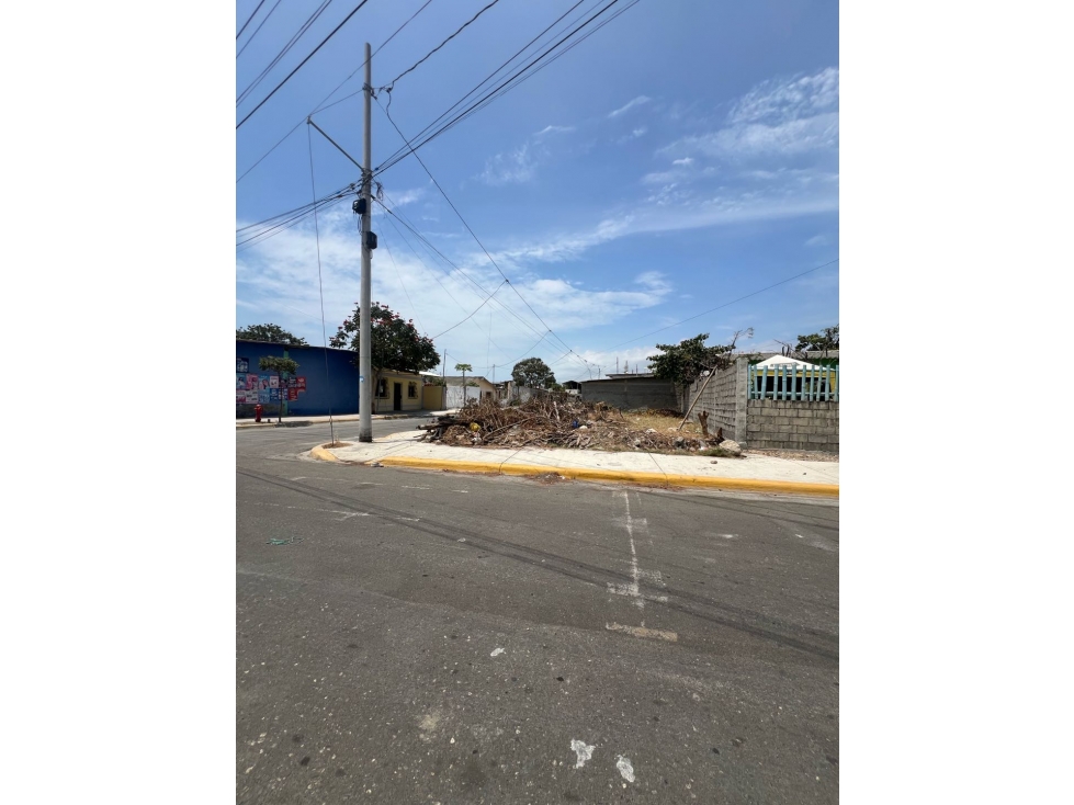Terreno Esquinero 250 m2 Santa Paula - 4