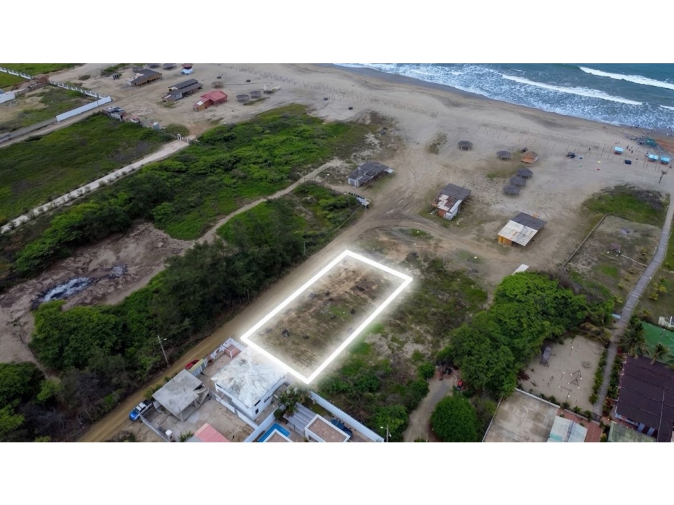 Se vende Terreno frente al mar Playas Villamil Vía Data - 1