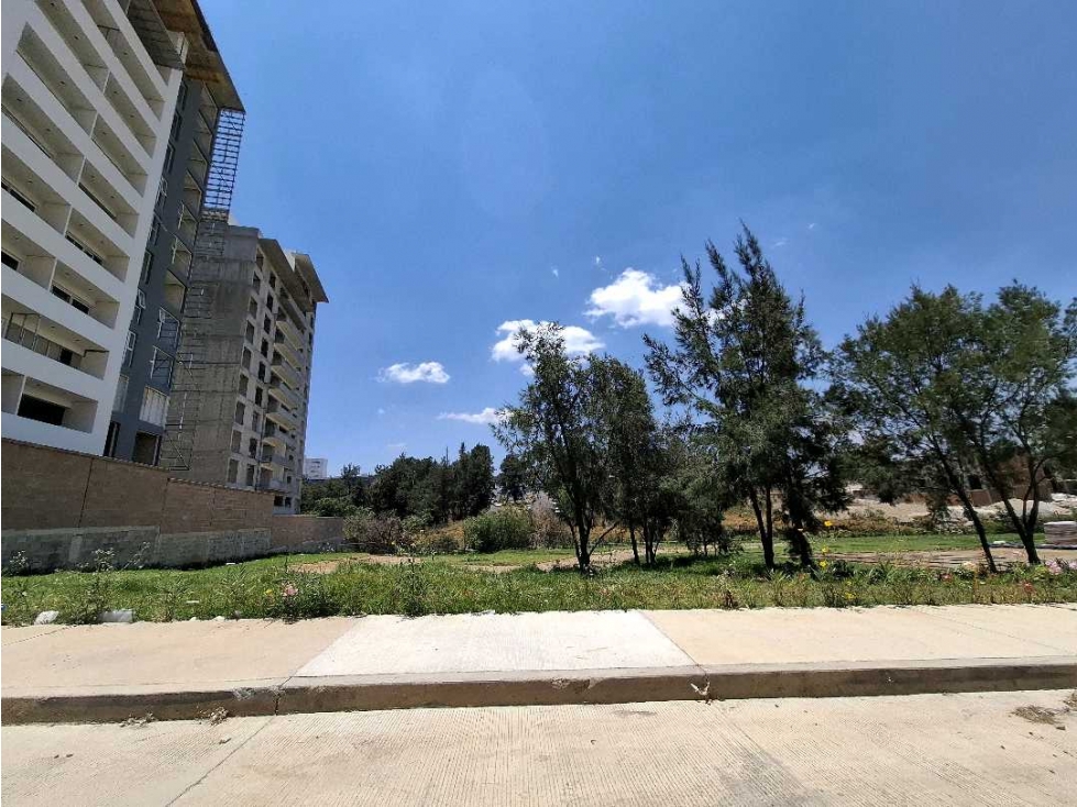 TERRENO RESIDENCIAL ALTHOS POR ZONA DE JUAN PABLO II Y ALTOZANO - 3