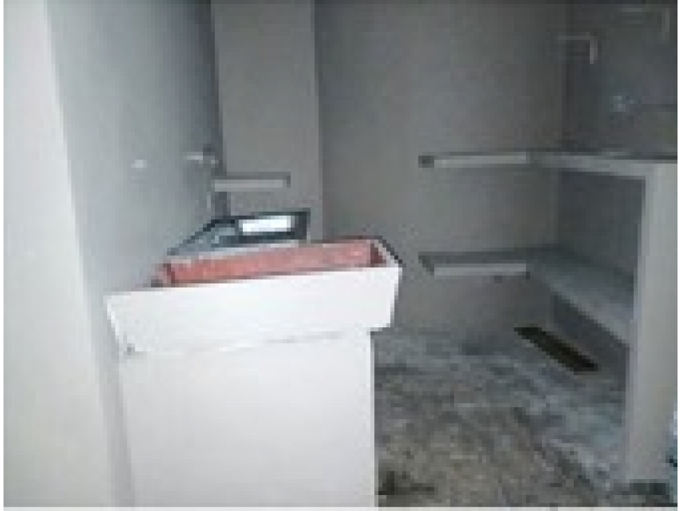 Terreno Urbano con Construcción en Venta - Santa Clara, Minatitlán - 4