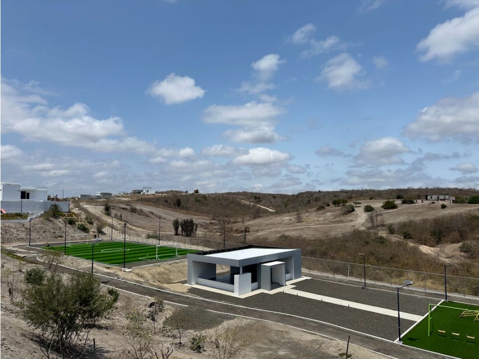 TERRENOS EN VENTA EN URBANIZACIÓN CRISTAL AZUL 4 DE 200 M2