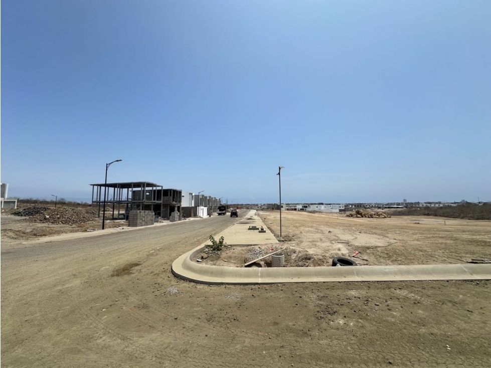 TERRENOS EN VENTA EN URBANIZACIÓN CRISTAL AZUL 4 DE 200 M2 — foto 2