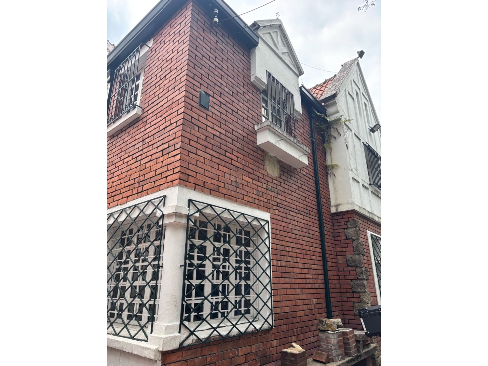 TEUSAQUILLO CASA DIVINA VENTA CONSERVACIÓN PARA REMODELAR INTERNAMENTE