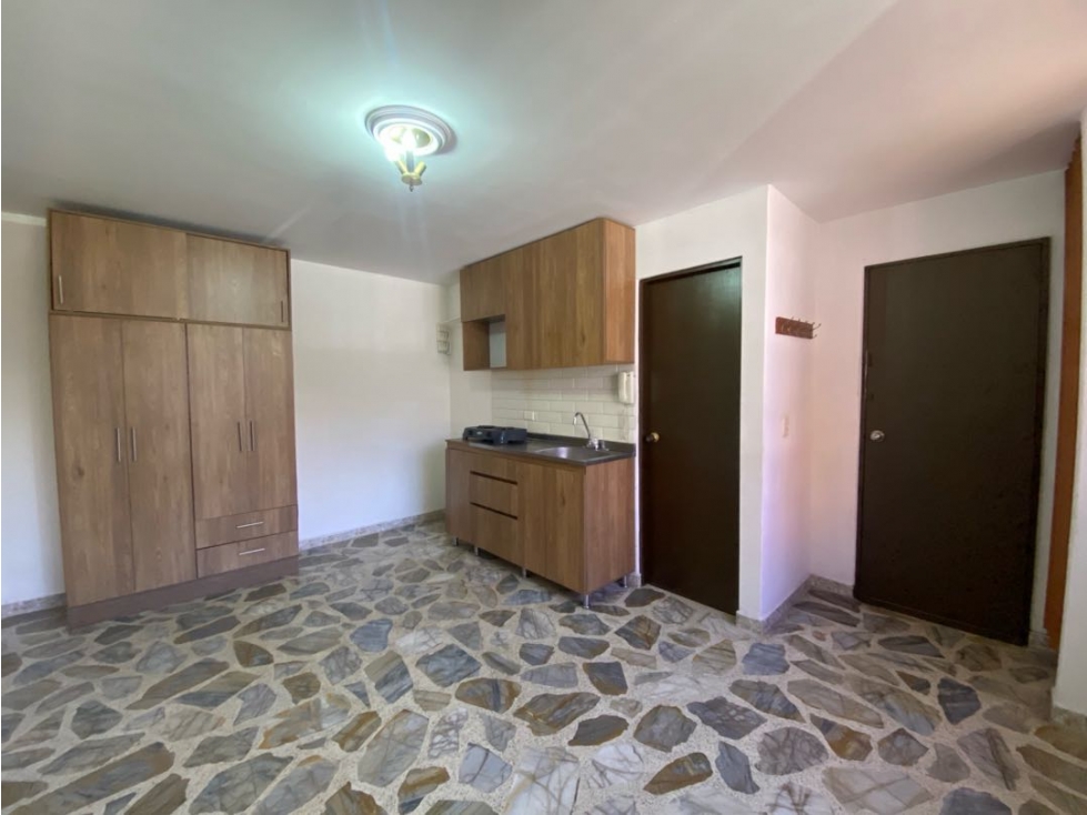 Apartaestudio en arriendo en Cosquitadores Medellín — foto 4