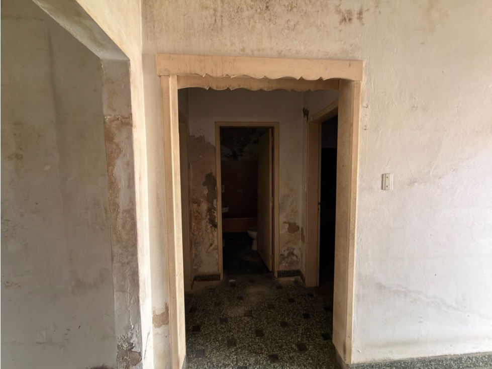 Tu proximo proyecto: Casa a reciclar sobre lote 300mts en zona centro - 4