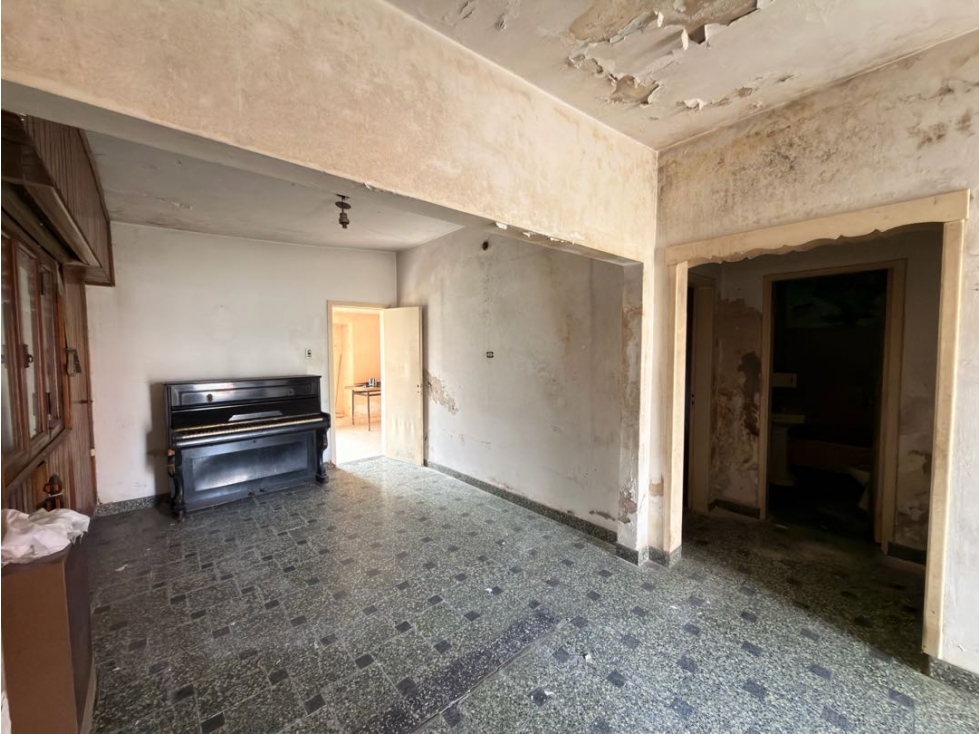 Tu proximo proyecto: Casa a reciclar sobre lote 300mts en zona centro - 5