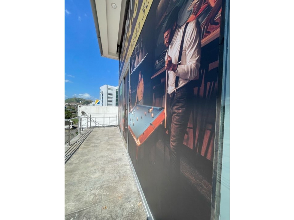 Tumba Muerto/ Locales Comerciales