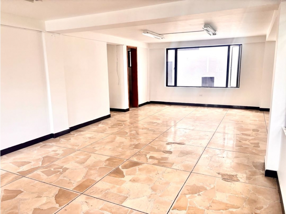 Tumbaco, Oficina / local en renta 60m2 — foto 2