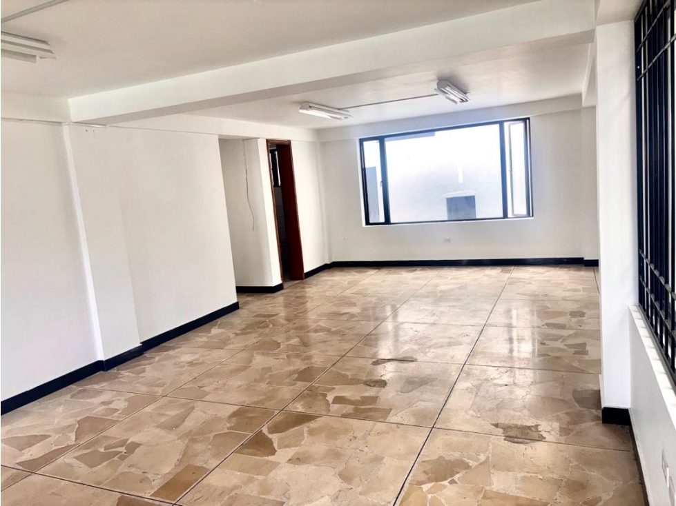 Tumbaco, Oficina / local en renta 60m2 — foto 6