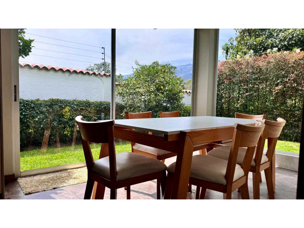 Compra Oportunidad casa con jardín, jacuzzi estudio en Tumbaco Quito - 5