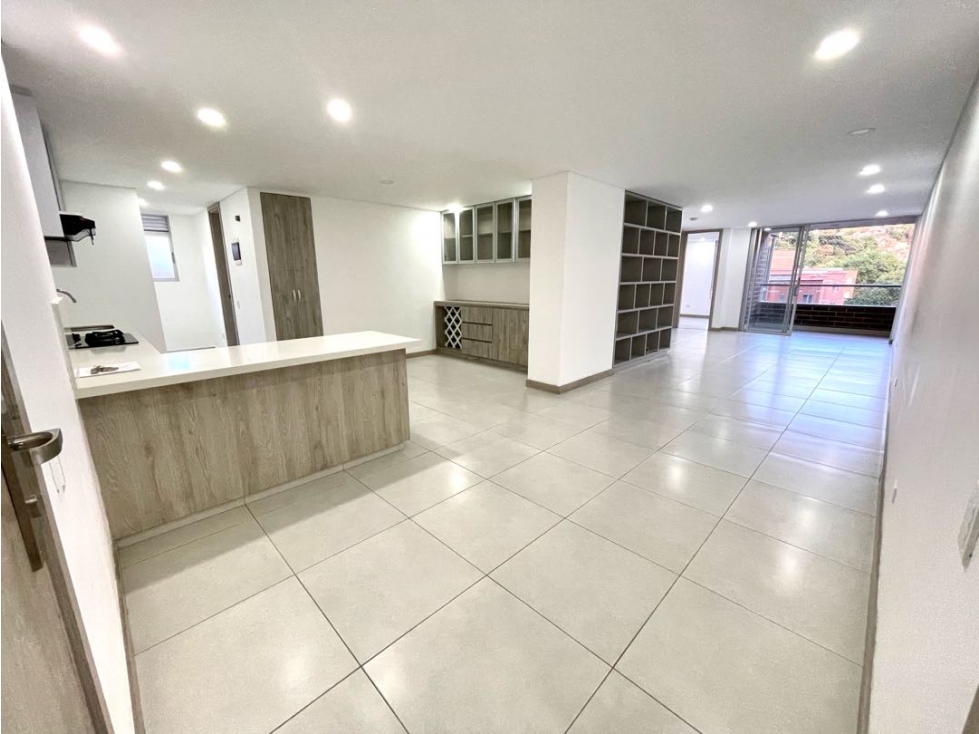 UBICACIÓN PRIVILEGIADA ZONA PLANA 140 Metros.