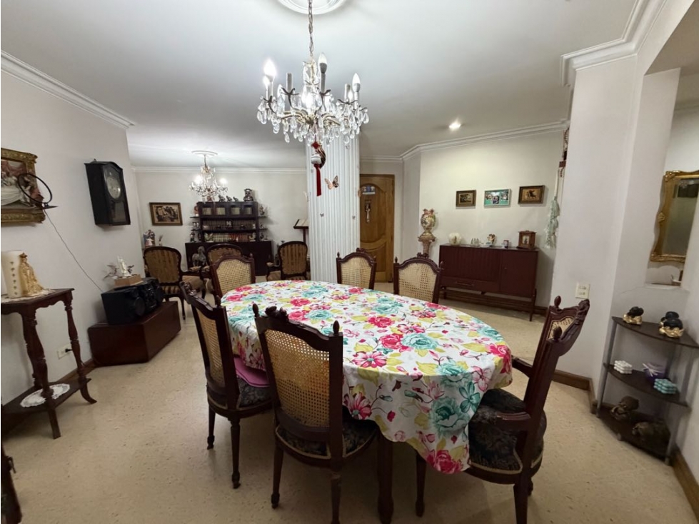En Laureles! Especial para remodelar! — foto 2