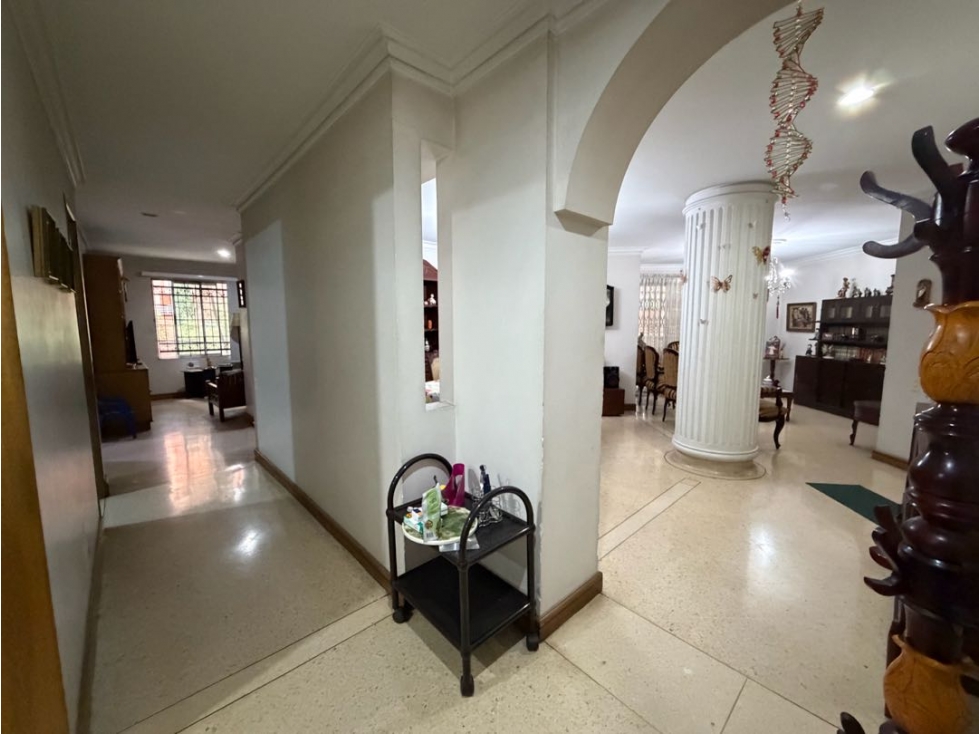 En Laureles! Especial para remodelar! — foto 3