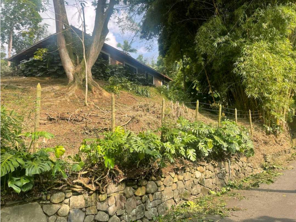 Casa finca. Envigado. A 5 min del Montessori. — foto 2