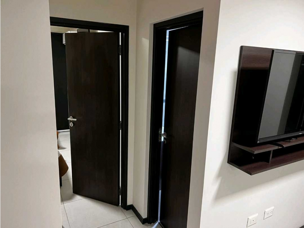 SEMIPISO DEPARTAMENTO PREMIUM EN VENTA TORRE MIRALEJOS 7 DISEÑADO — foto 3