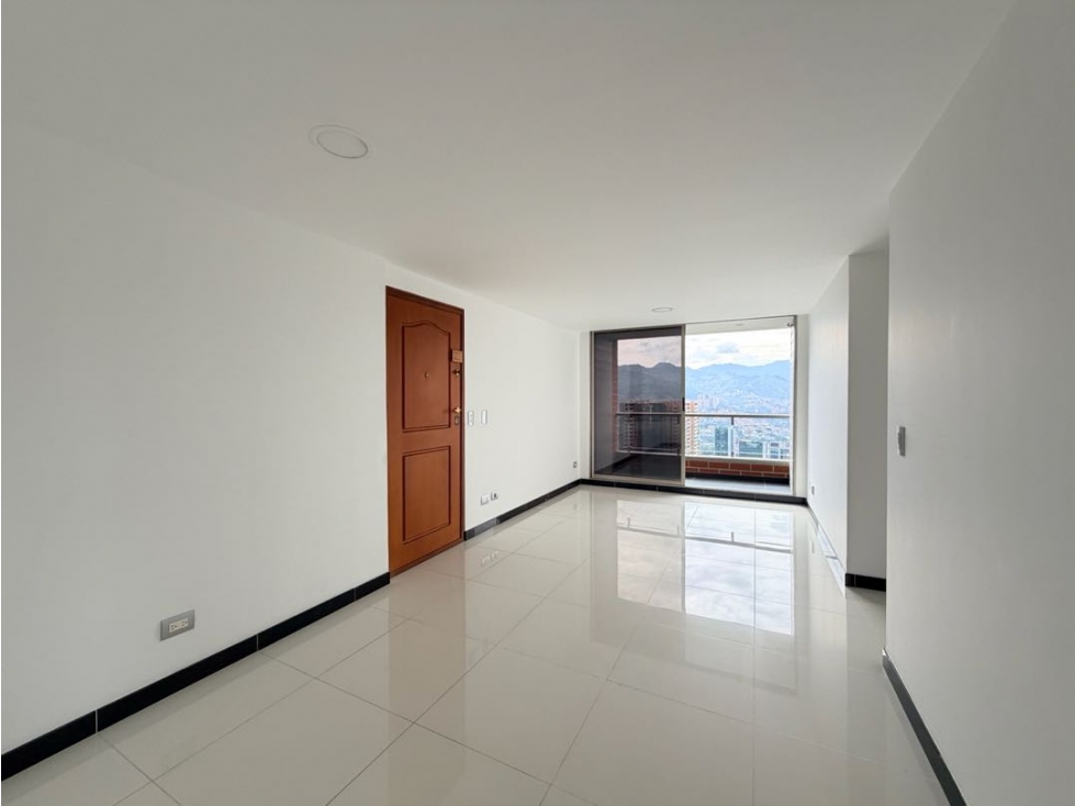 V E N T A | Apartamento en El Poblado - sector Los Balsos — foto 2