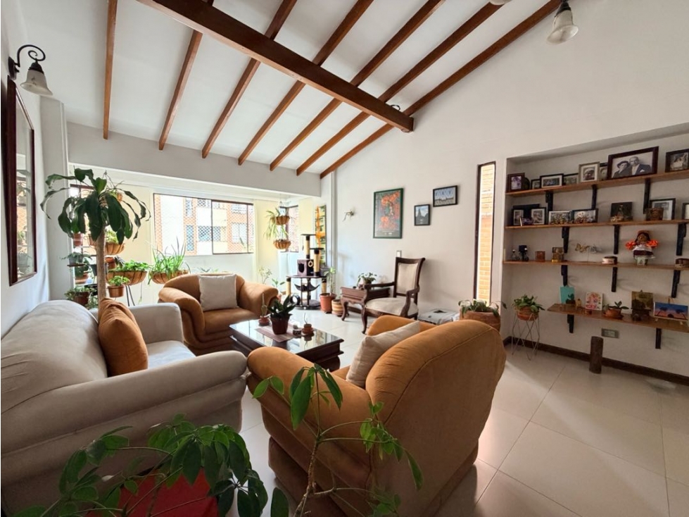 V E N T A | Apartamento en Laureles. Excelente ubicación!