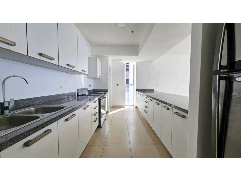 VALQUILER DE APARTAMENTO LINEA BLANCA AVENIDA BALBOA PH WATERS 257 JP — foto 4