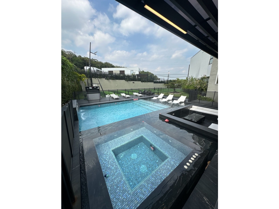 [va]se vende casa en pance