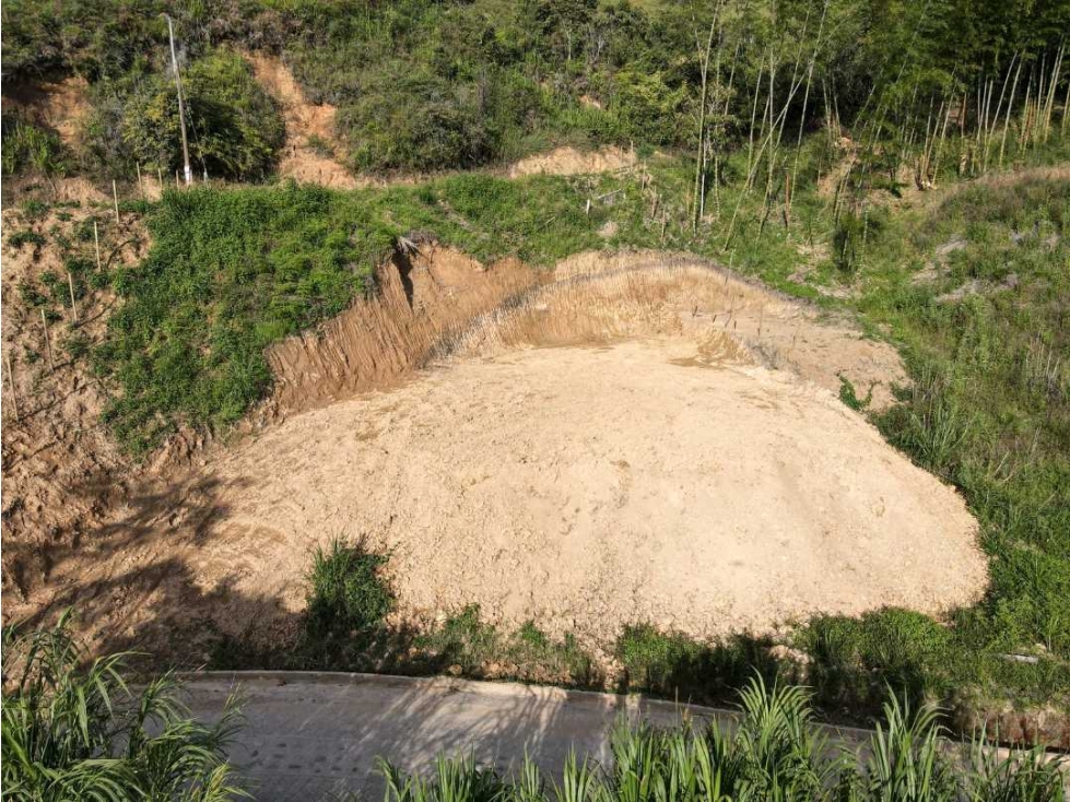 VEBDO LOTE CON VISTA ANTES DEL PARQUE DE BARBOSA ESCRITURAS 100 — foto 2