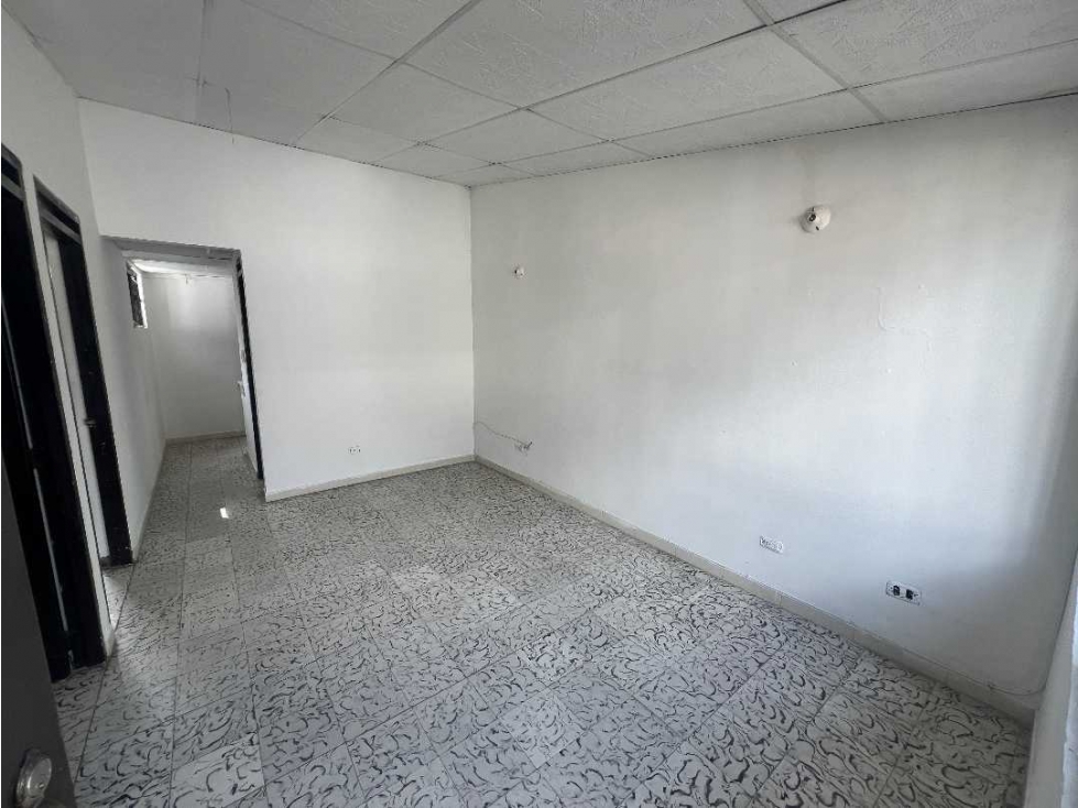 VEMDO APARTAMENTO EN EL CENTRO DE PEREIRA, PISO 2