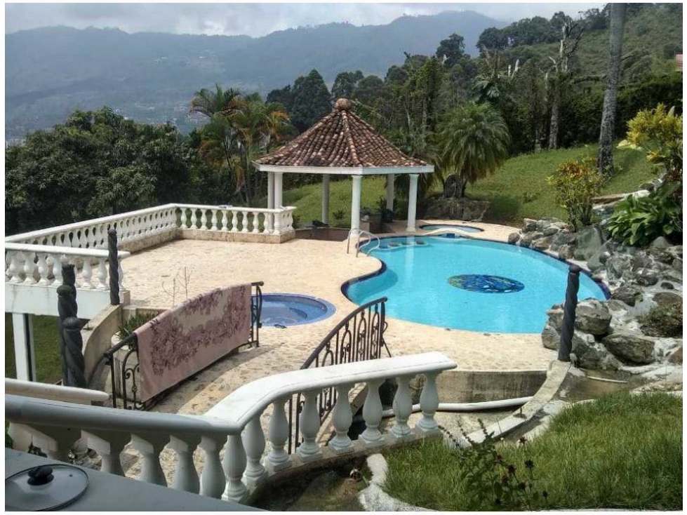 VENCAMBIO FINCA EN ENVIGADO, VEREDA A 7 MINUTOS DEL PARQUE D — foto 2