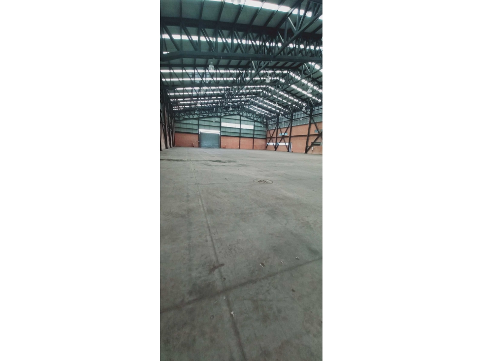 VEND BODEGA PARQUE INDUSTRIAL CELTA SIBERIA CALLE 80 - 2