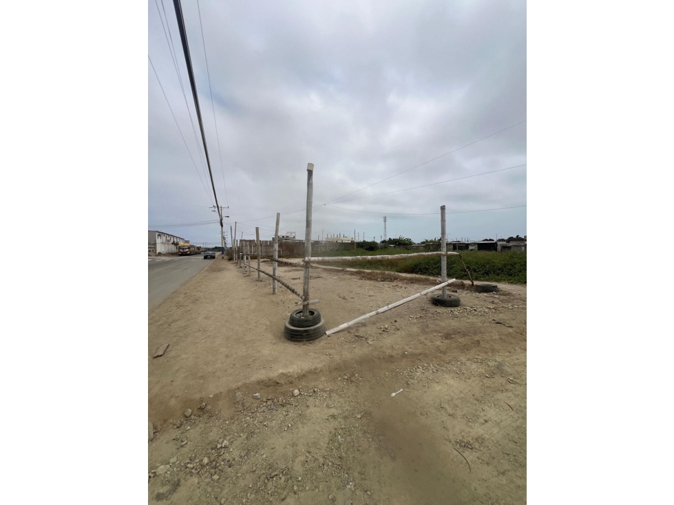 Vende 4 terrenos de 200m2 cada uno $15.000 - 5