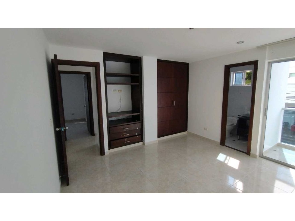 SE VENDE APTO EN EL BARRIO LA CASTELLANA — foto 4