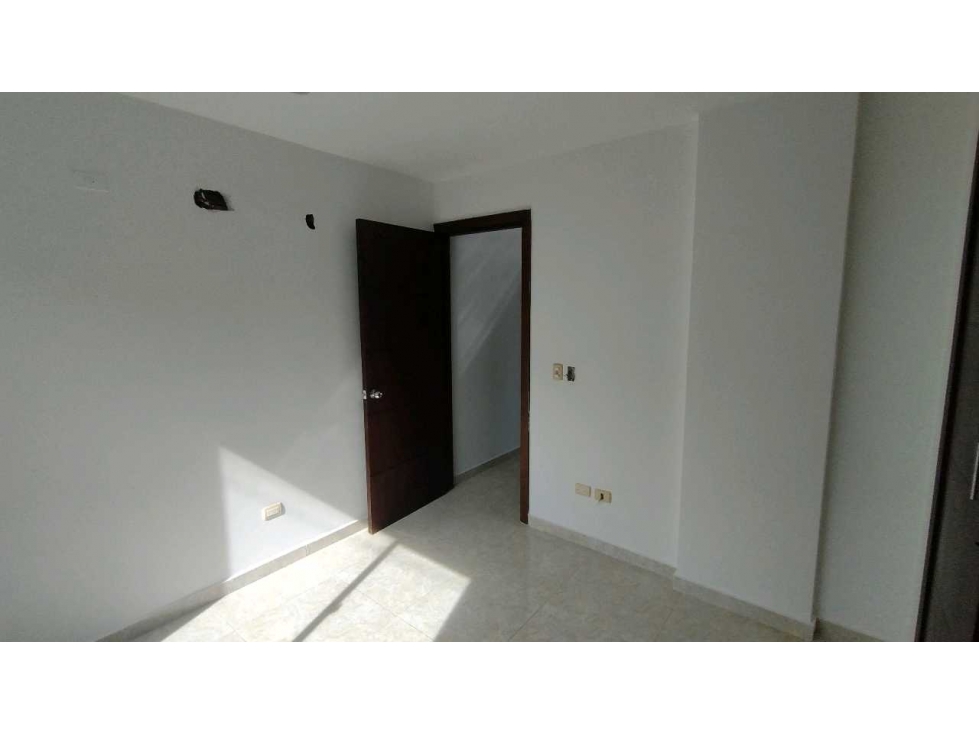 SE VENDE APTO EN EL BARRIO LA CASTELLANA — foto 6