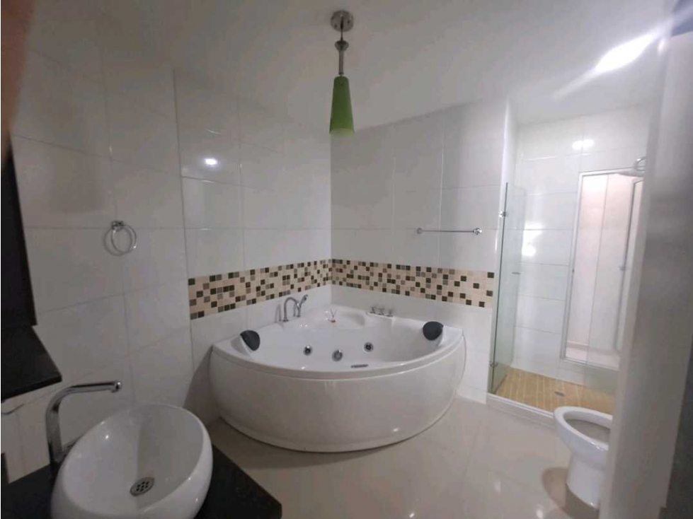Vende casa de 2 pisos en el Barrio Montevrde MONTERIA — foto 4