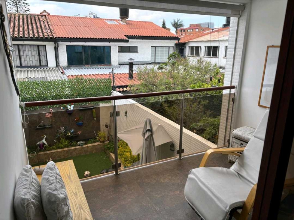 VENDE CASA EN PONTEVEDRA BOGOTA